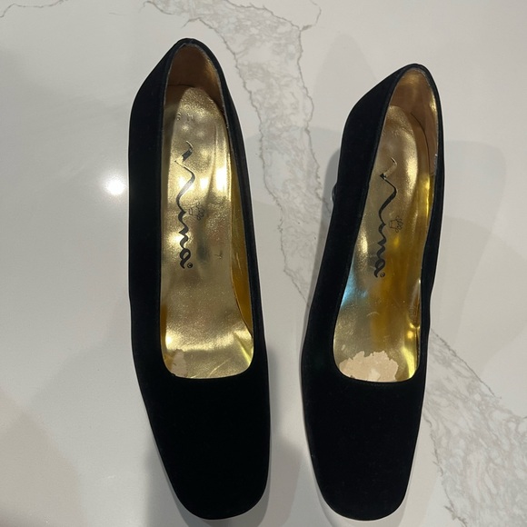 Nina Women’s Pump Shoe Velvet Square Toe Sz 8M Black - Picture 6 of 7